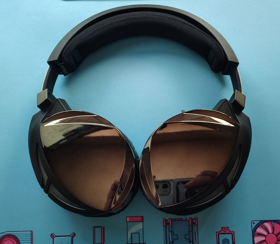 ASUS ROG STRIX F700 Gaming Headset Black Bronze Bluetooth USB Mic Volume Control