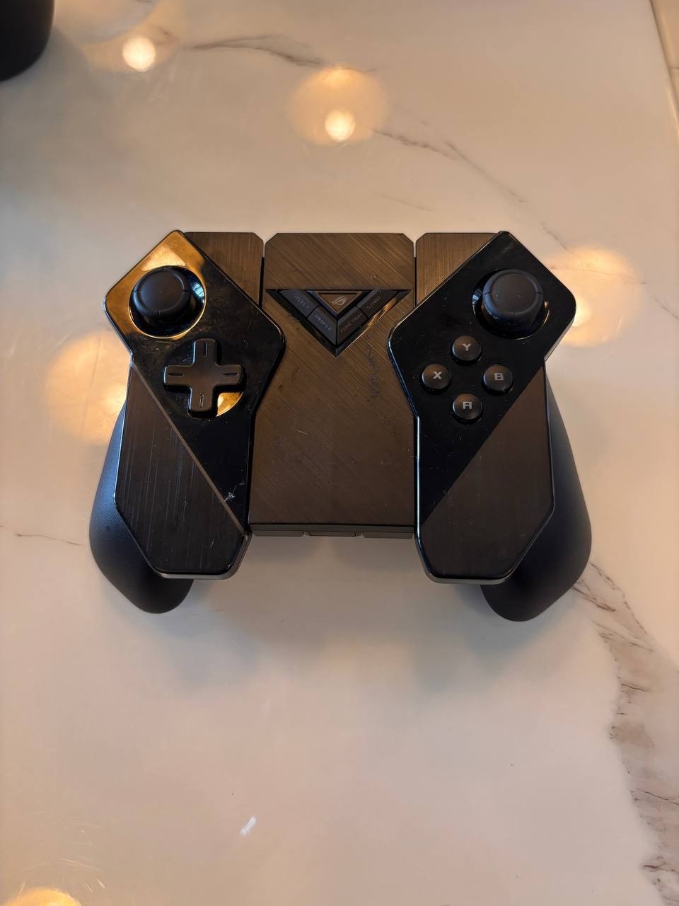 ASUS ROG Kunai Gamepad 3 – Modular Mobile Gaming Controller PH9