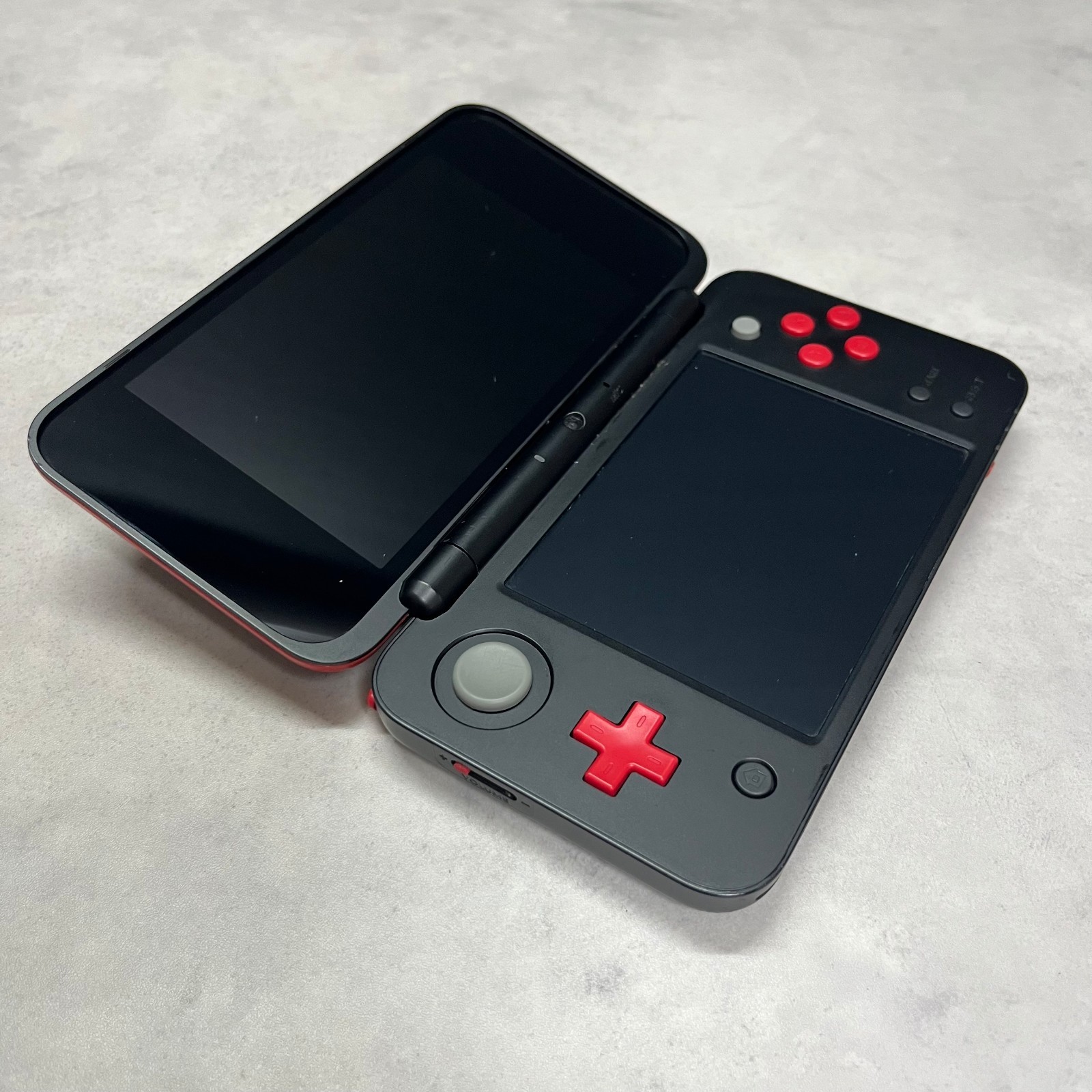 New Nintendo 2DS XL LL Mario Kart 7 Red Black Console Stylus Working Tested Good