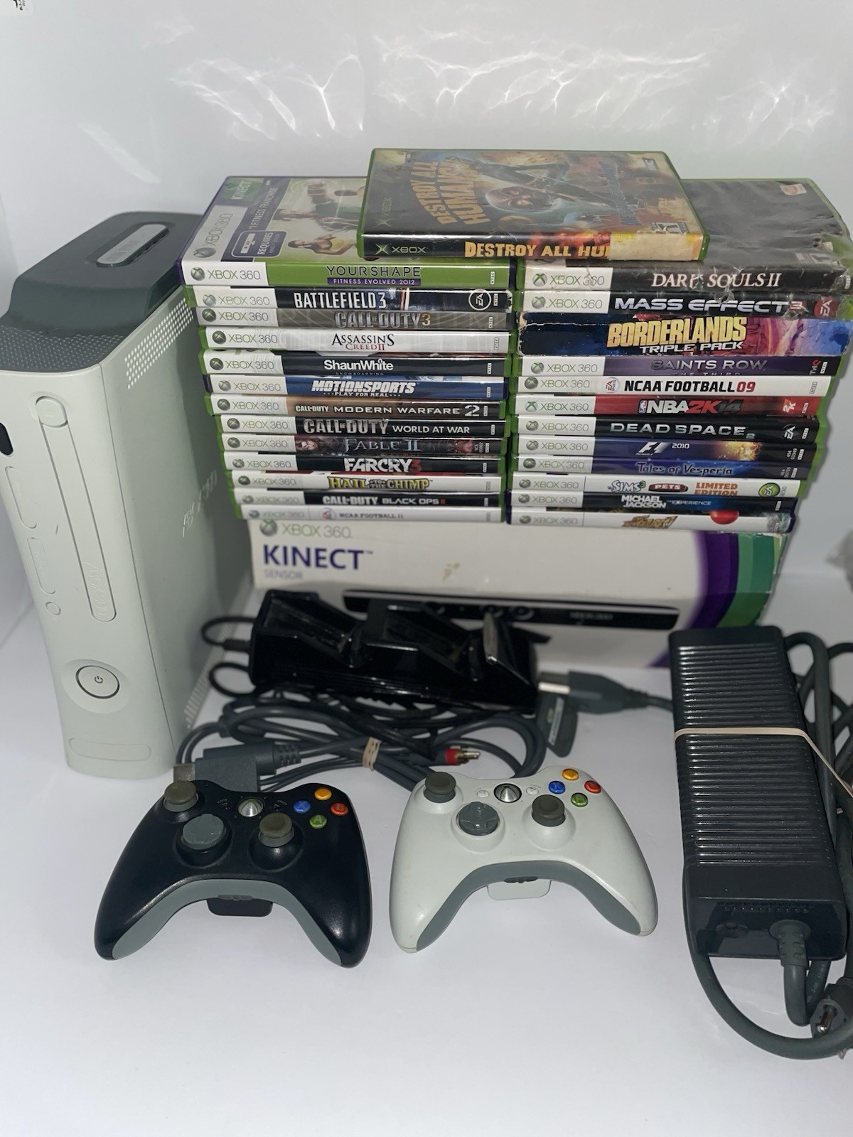 🔥 (Tested) Xbox 360 Console Bundle w/ 28 Games, Kinect Sensor, 2 Controllers