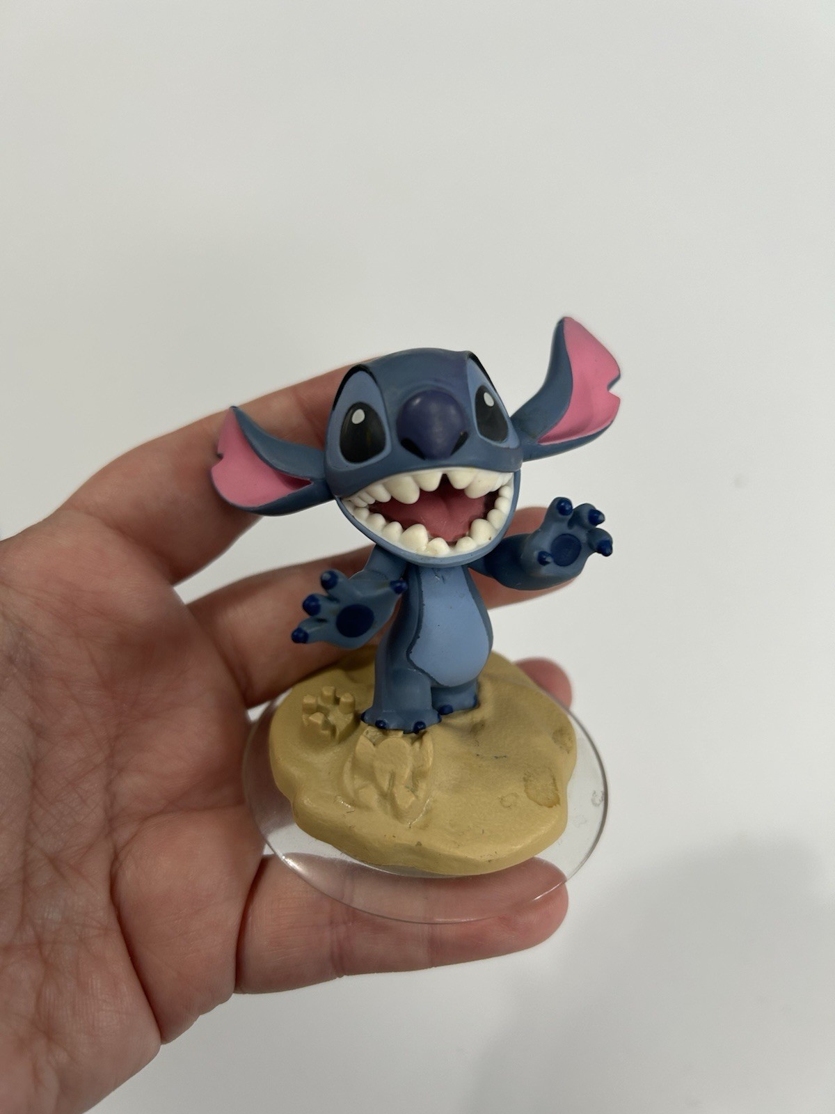 Disney Infinity 2.0 Stitch Figure + Xbox 360 Portal Base w/ Cord Starter Bundle