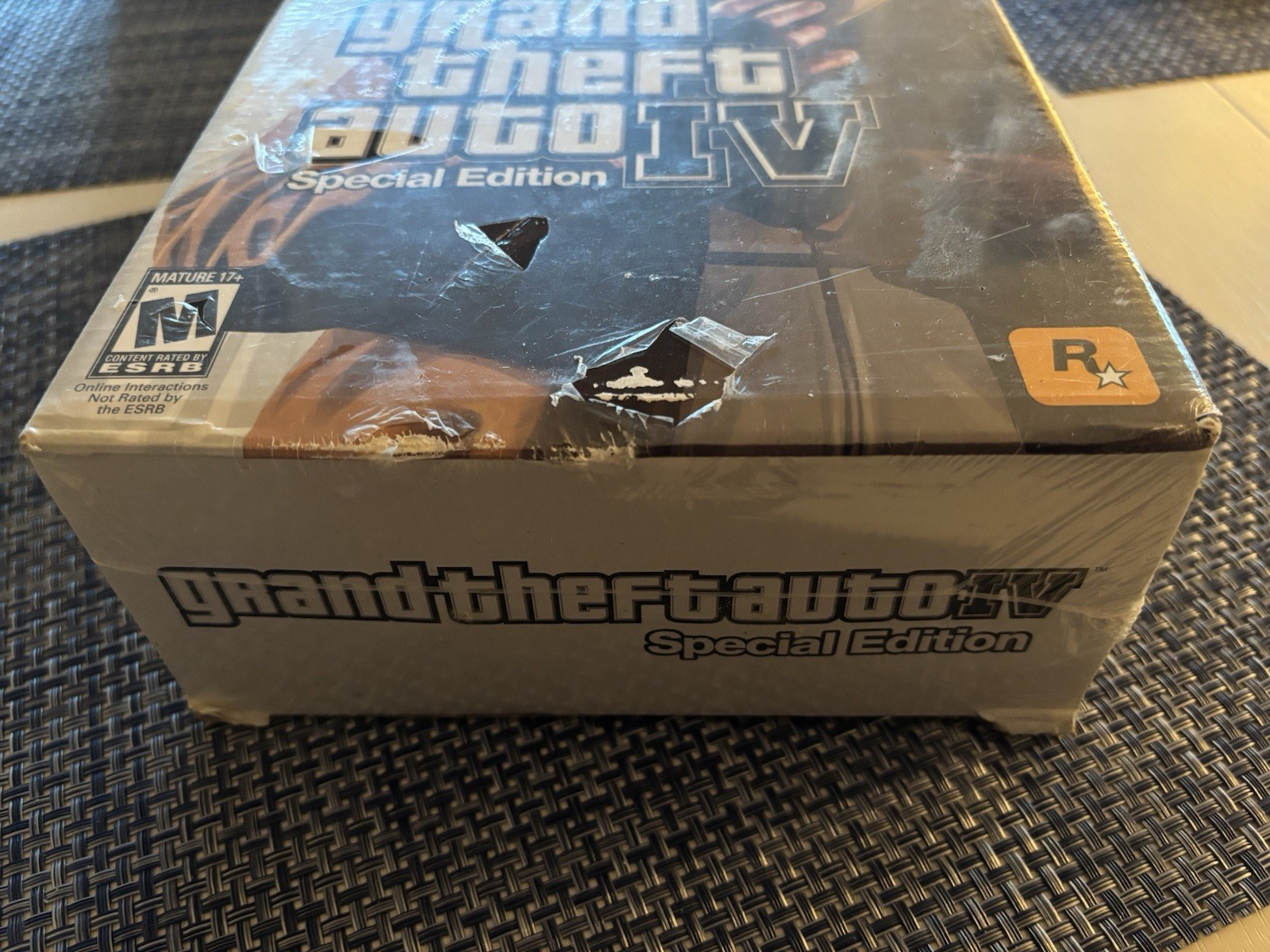Grand Theft Auto IV FACTORY-SEALED Special Edition XBox 360. Unwrap a classic!