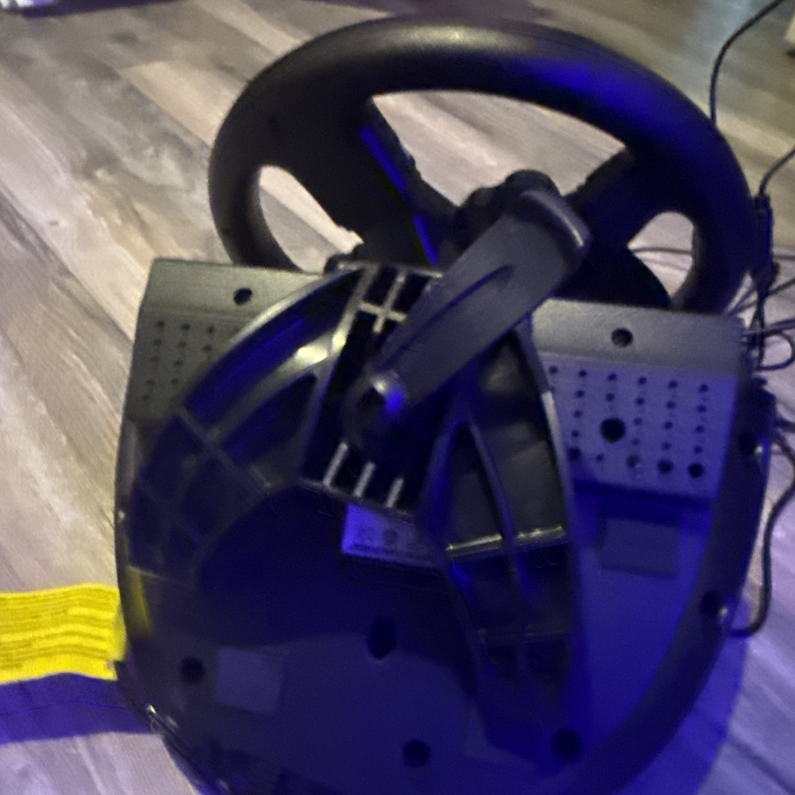 Thrustmaster TMX Force Feedback Racing Wheel (for Xbox One & PC)