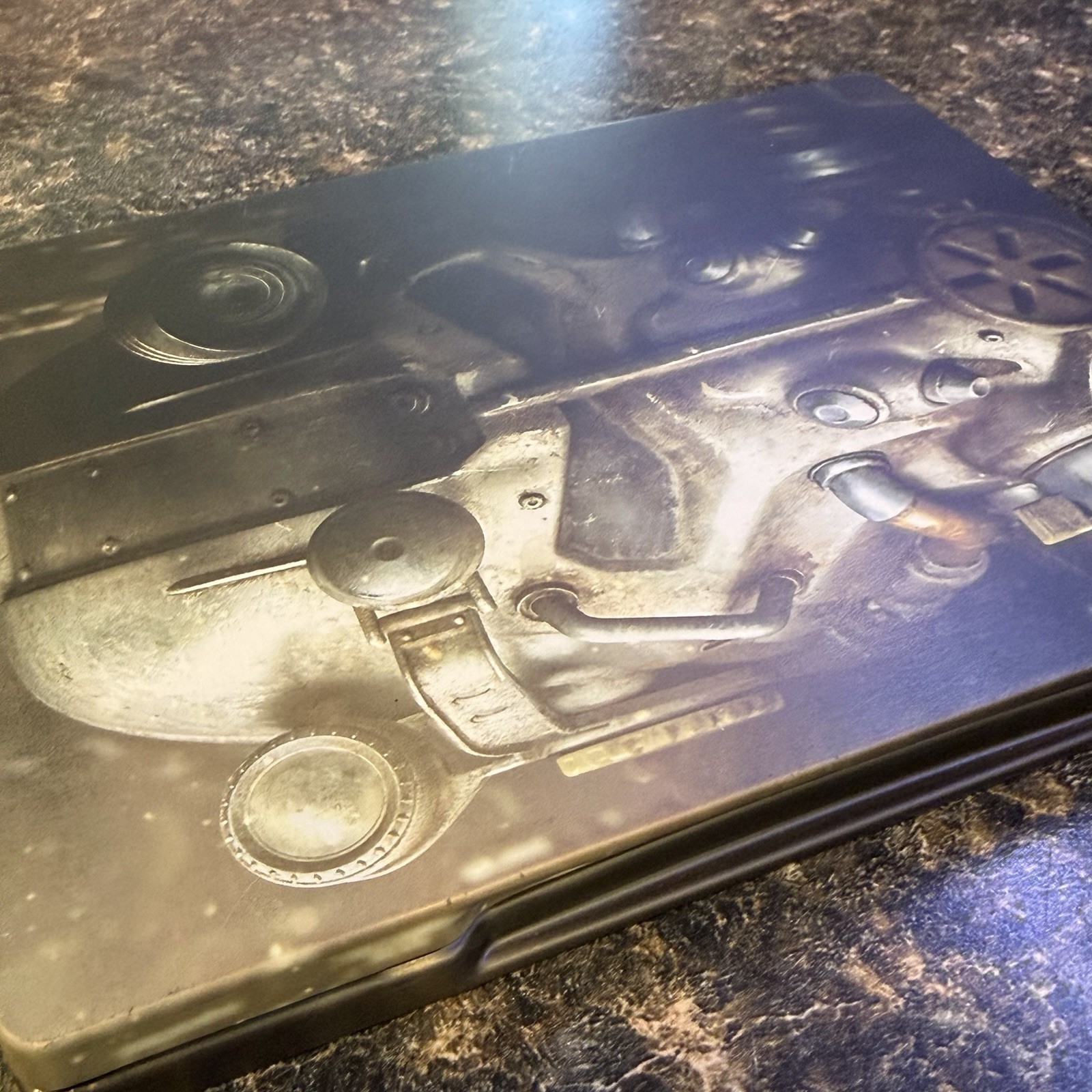 Fallout 4 (Microsoft Xbox One) Collector’s Steelbook Edition No Disc Broken Tab