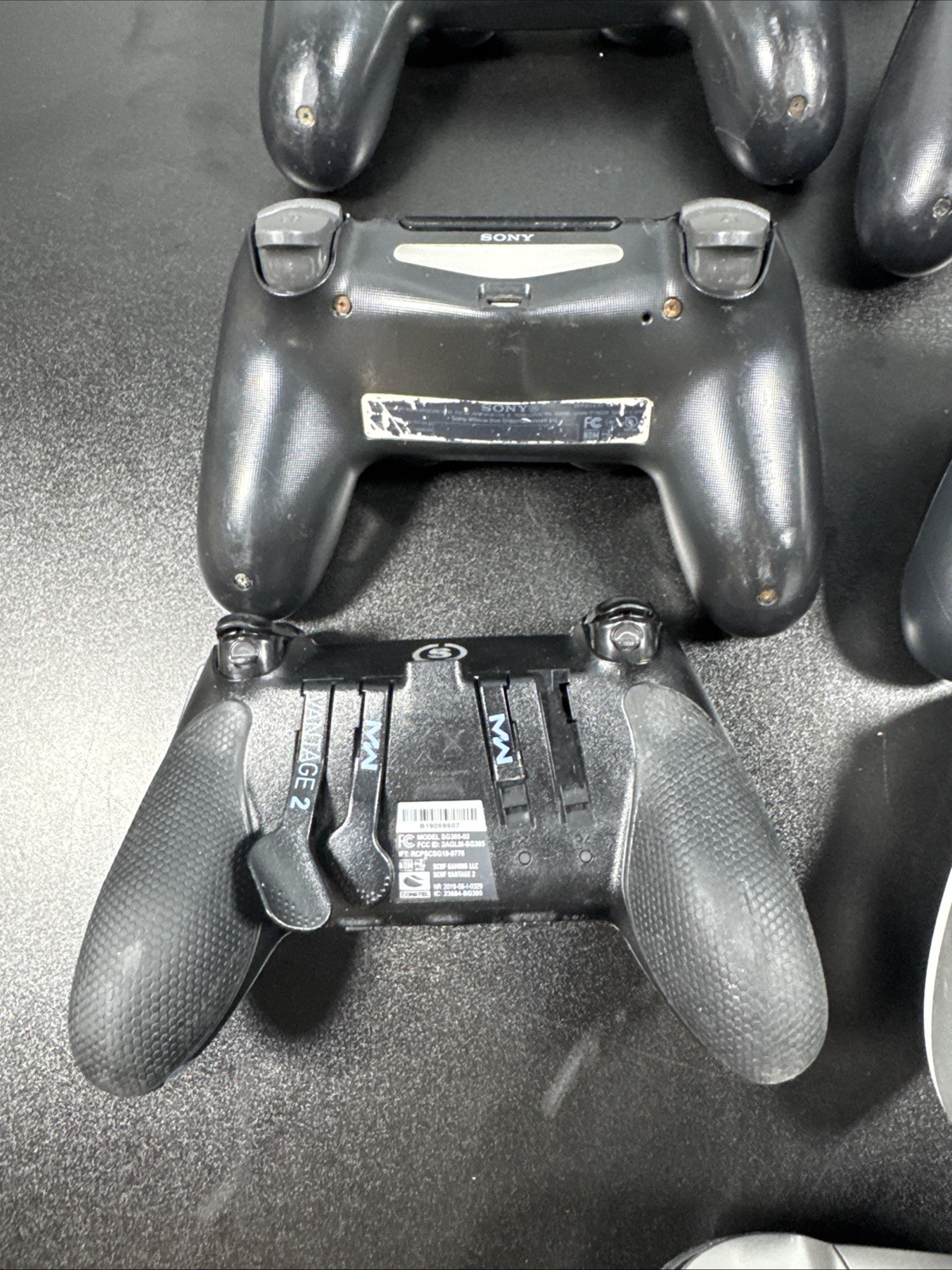 Lot Of 9 Various Colors Defective PS4/xbox One Elite Contollers Stick Drift