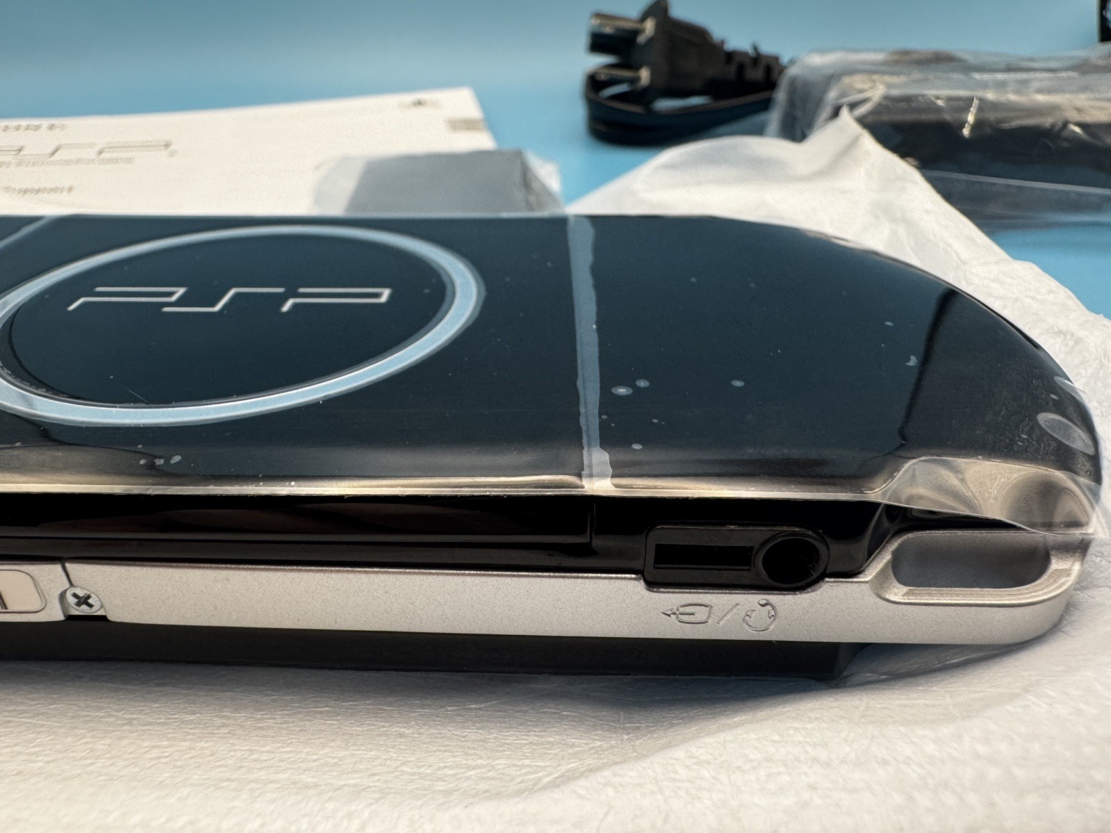 Sony PSP-3006 PlayStation Portable Piano Black Excellent Region 3 PSP 3000