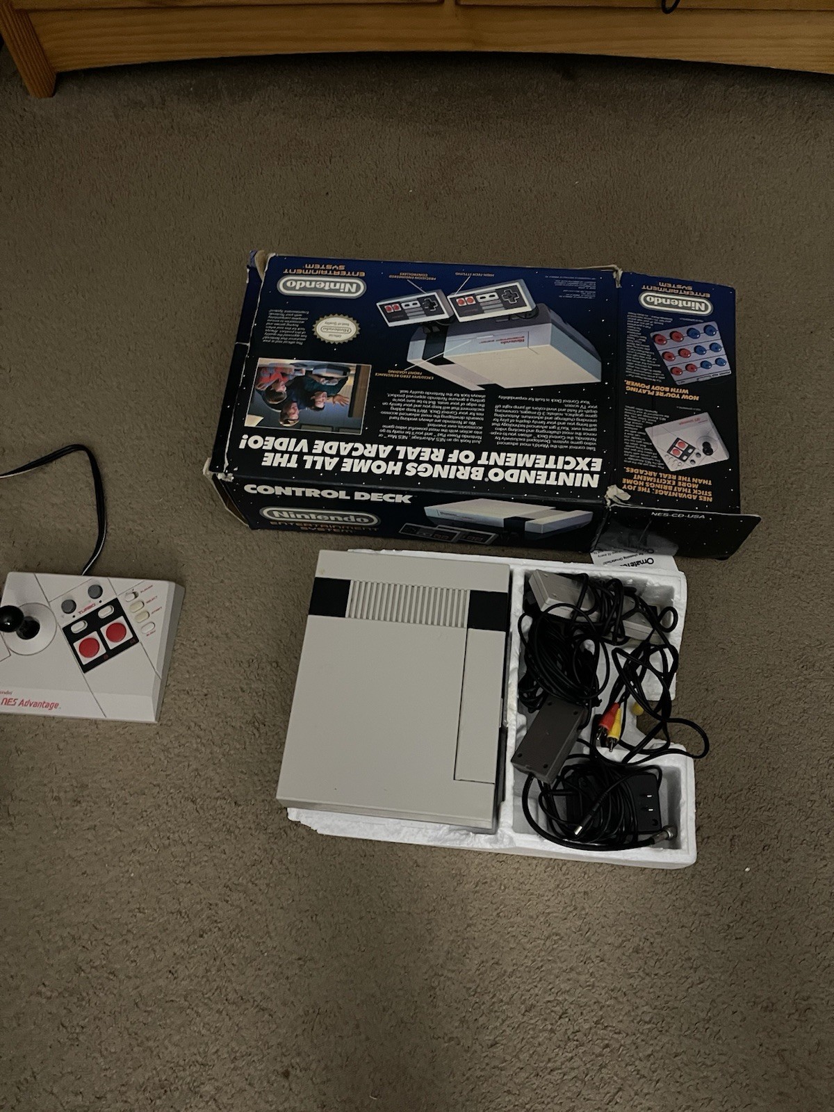Nintendo NES Console With Box( Everything Included) Extra NES Stick Controller