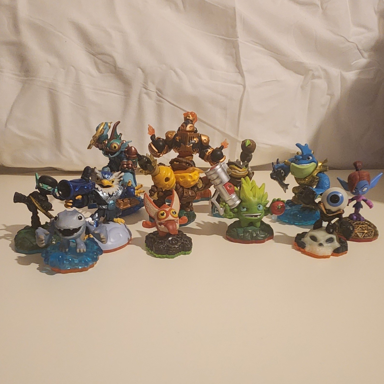 Activision Skylanders Lot Bundle 12 Characters 2 Trophies 3 Vehicles See Photos