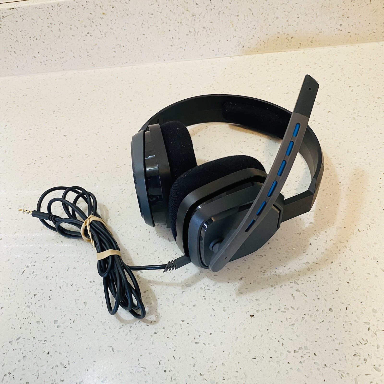 Logitech Astro A10 Wired Stereo Gaming Headset – Blue/black – For PS4