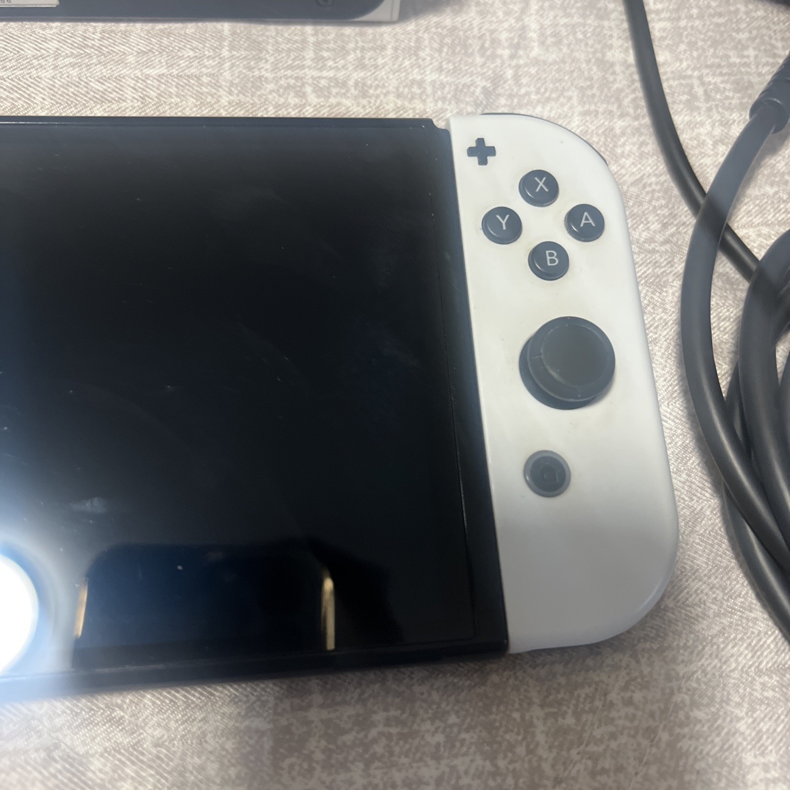 Nintendo Switch OLED Model HEG-001 – 64GB – White Joycons – OEM Acc/Cables +Case
