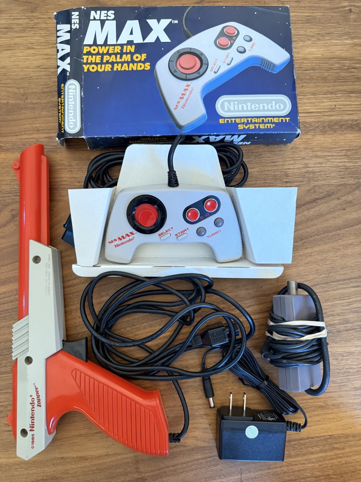 Nintendo NES-001 Console, Zapper, Max Controller w/ Box, 8 games Bundle