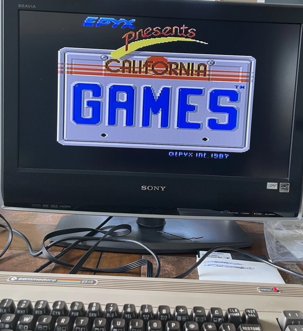 RARE Vintage Original Commodore 64 Console & 1541 Disk Drive Pristine Condition