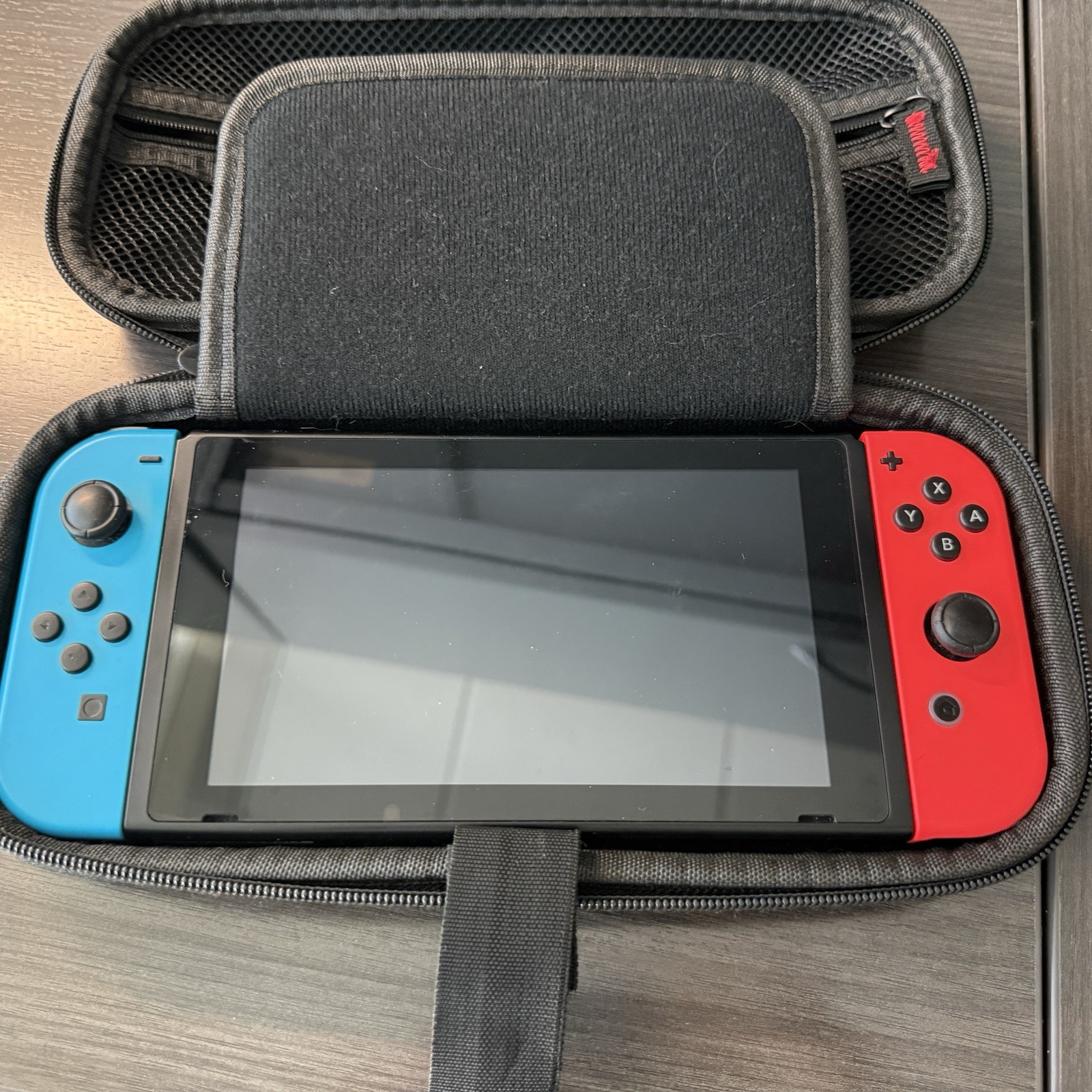 Nintendo Switch HAC-001 Console Neon Blue/Red Joy-Con, Complete Set In Box Xtras