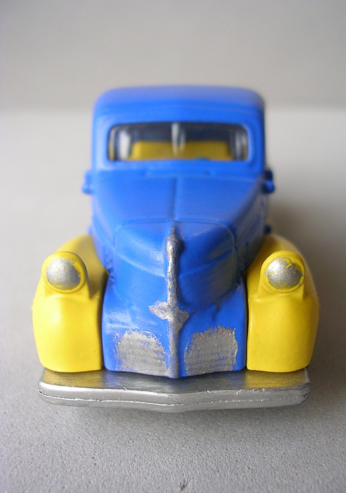 Fallout Vault-tec Matchbox Truck mini diorama