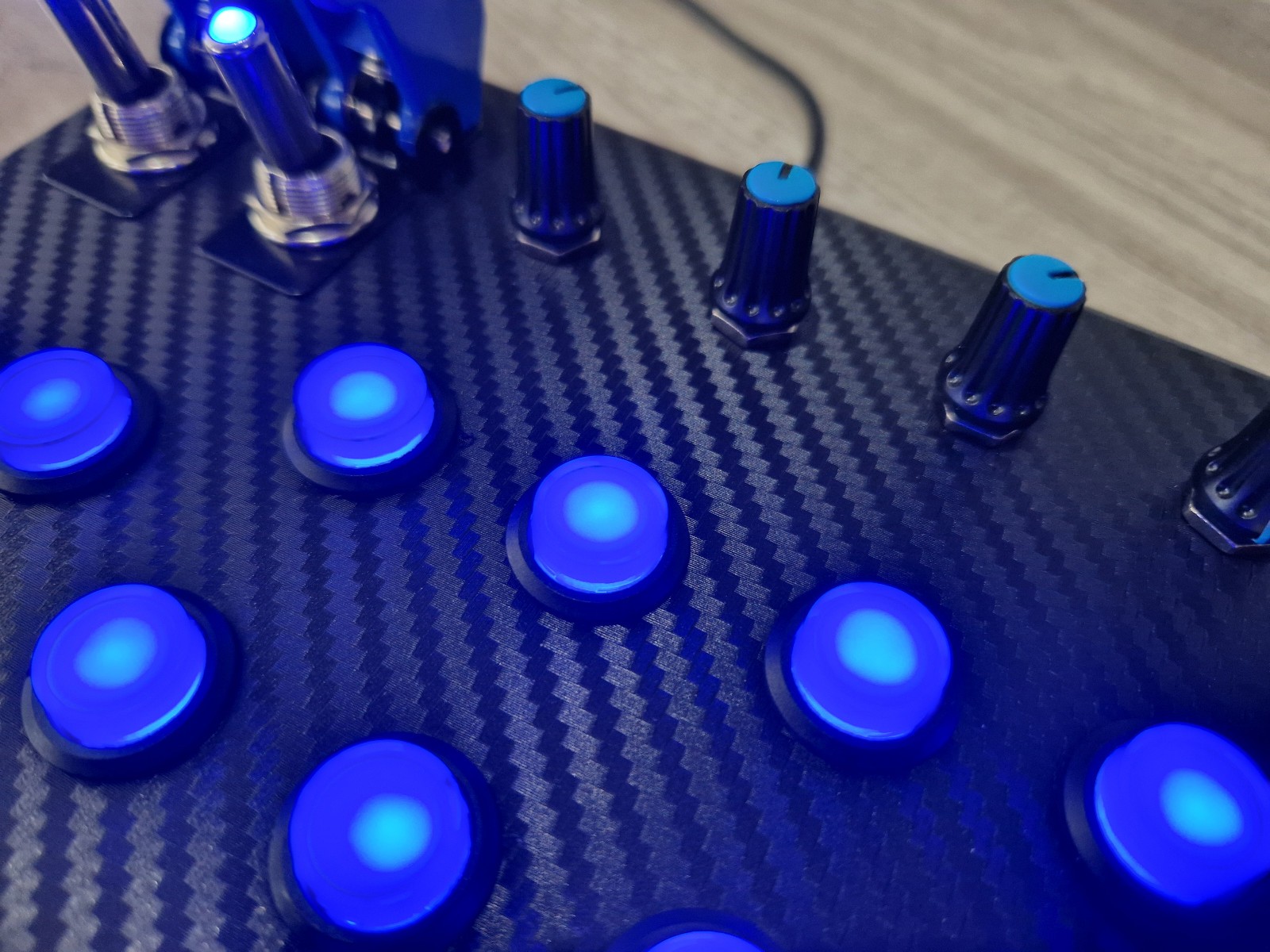 Button Box for PC/consoles sim racing/flight sim/ets2/farm sim, BLUE LEDS