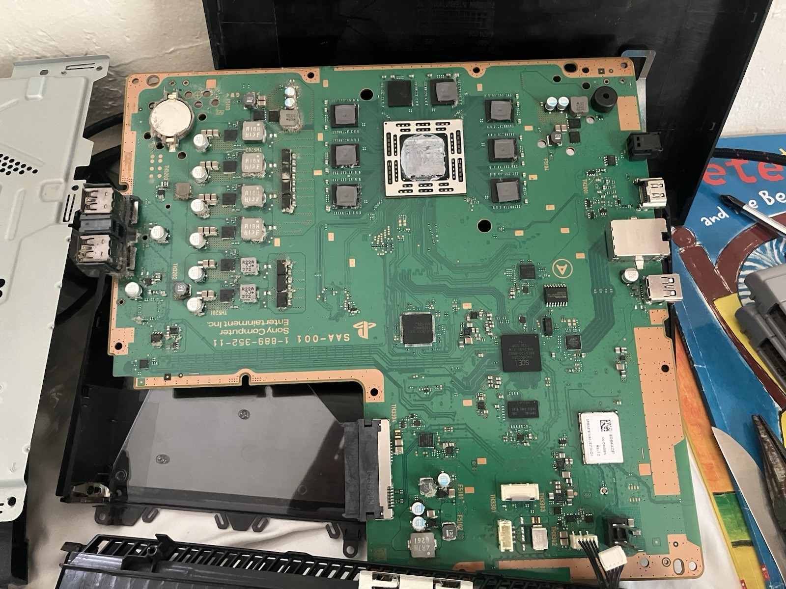 Sony Playstation 4 PS4 Console CUH-1001A CLEAN NEW THERMAL PASTE 500GB 11 Games+
