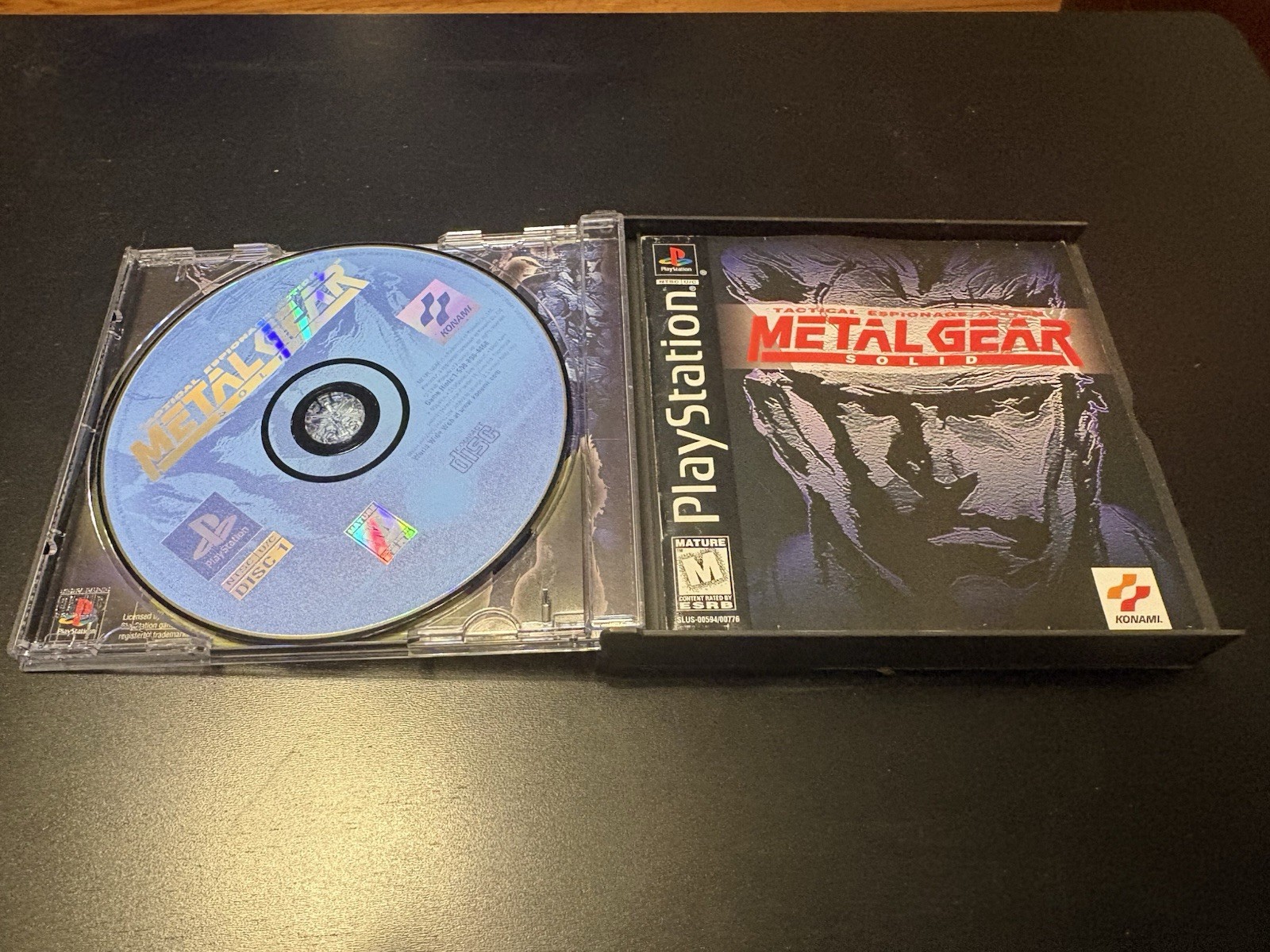 Metal Gear Solid (Sony PlayStation 1, 1999) CIB