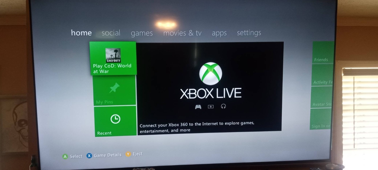 Microsoft Xbox 360 S Console W/HDD/Cords + white controller works great tested