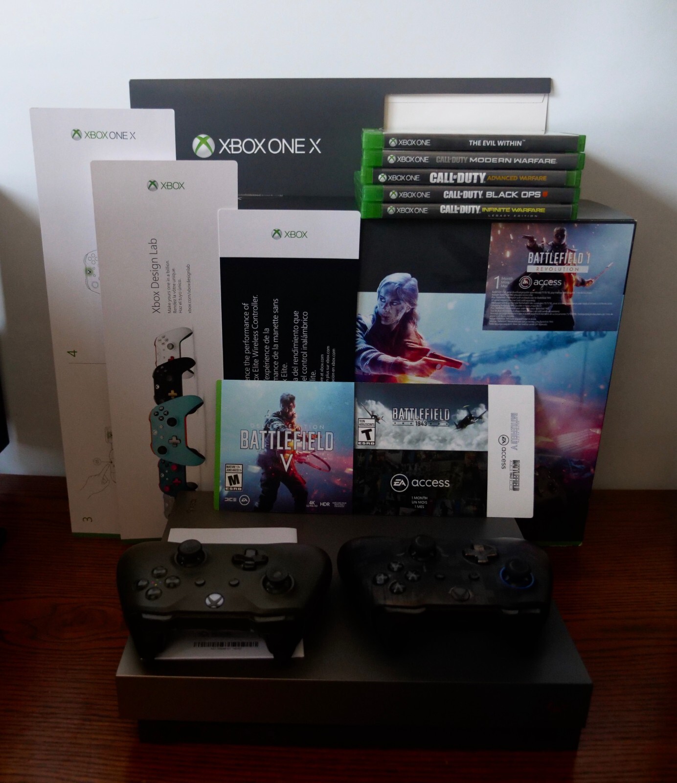 Microsoft Xbox One X / 500GB SSD / Gold Rush Special Edition Battlefield V