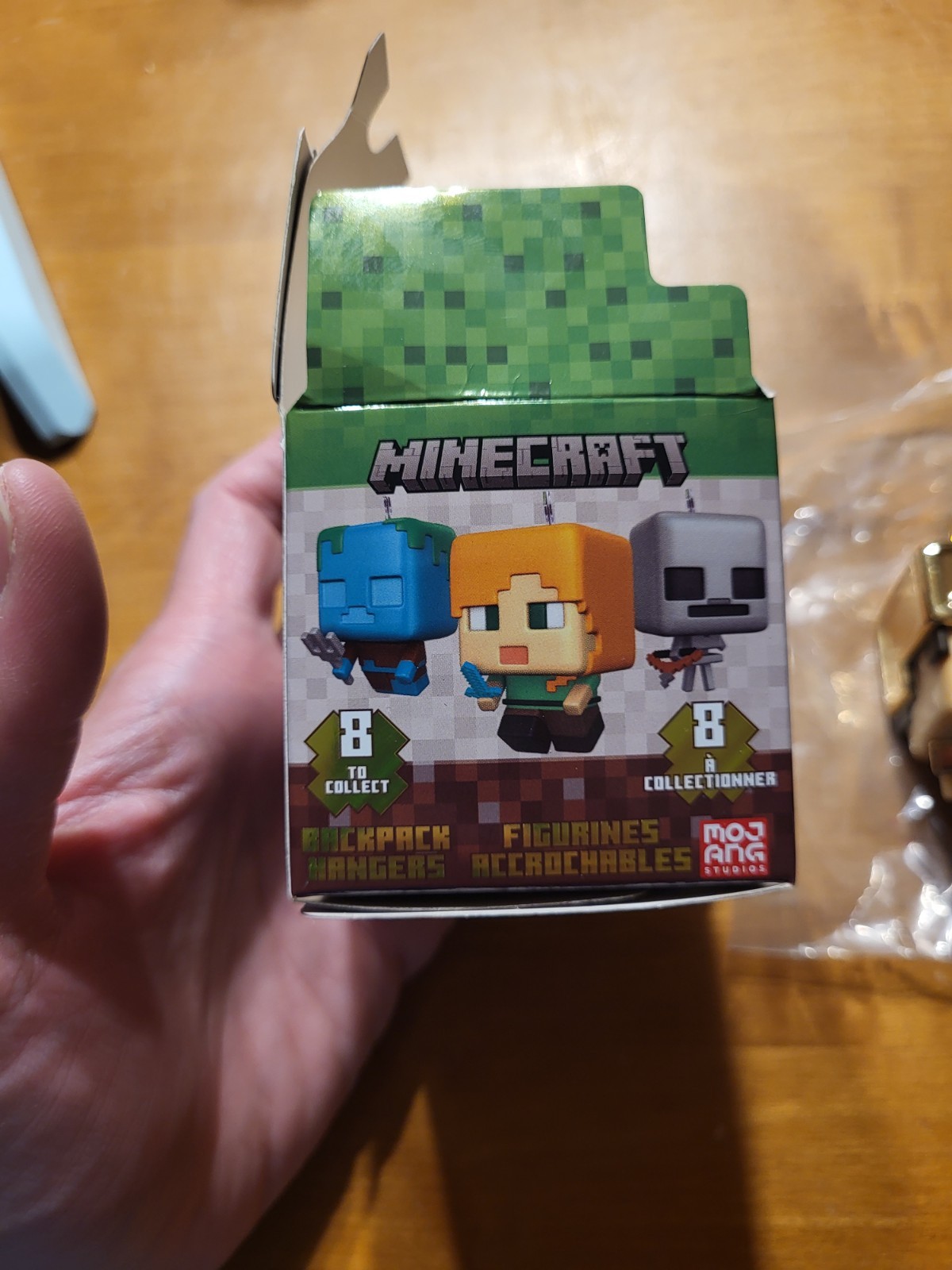 Minecraft GOLD ARMOR STEVE 24K Chase Backpack Hangers Series 4 Mojang RARE