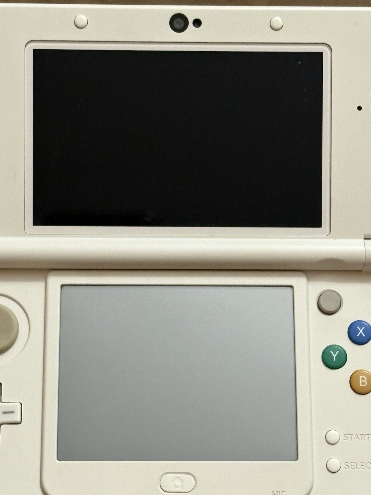 Nintendo New 3DS White Edition Handheld System Console With BOX Excellent