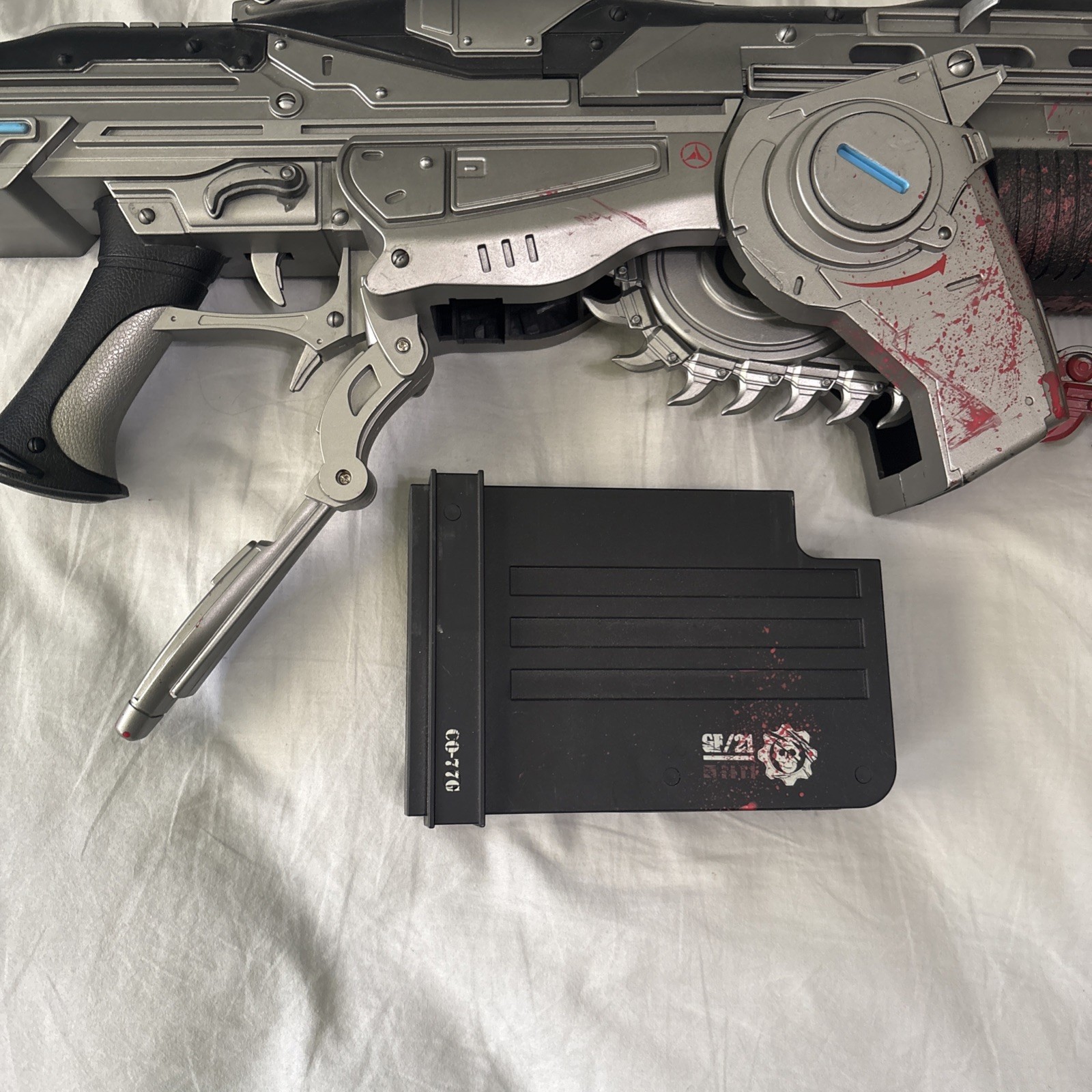 NECA Gears Of War Lancer Replica 2008 – Bloody Lancer – 36″ (Missing Reticle)