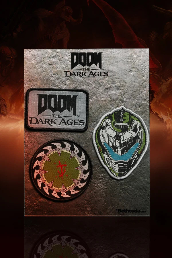 Doom: The Dark Ages Doom Slayer Wearable Helmet LED Bundle + Keycard x3 Patches