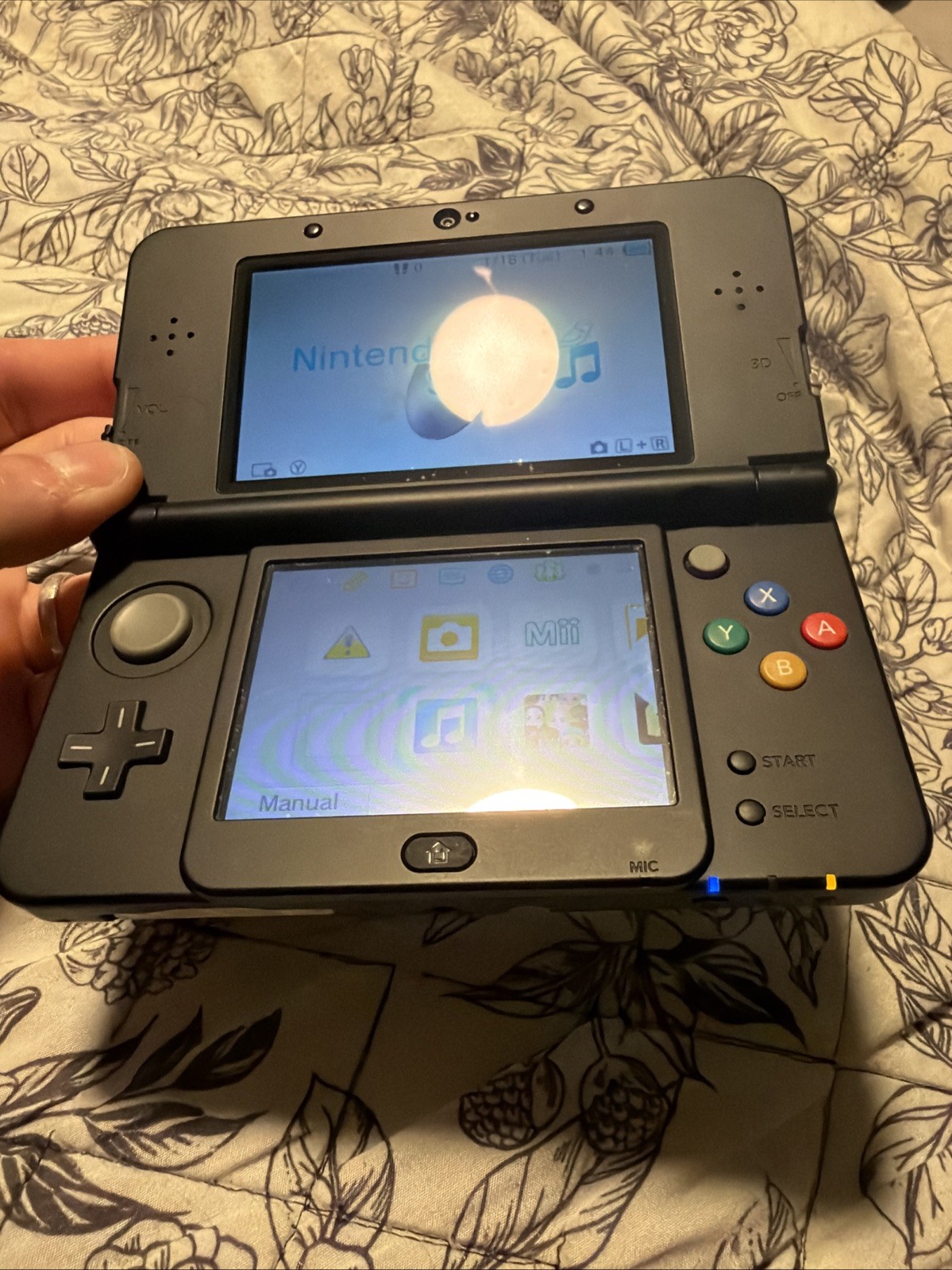 Nintendo 3DS Original Super Mario Edition 4GB Handheld System – Black