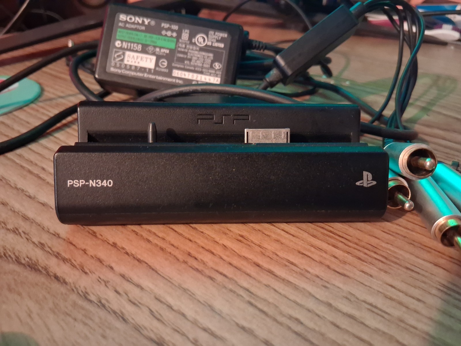 SONY PSP GO N-340 Cradle Dock Base With OEM Component And Power Cable
