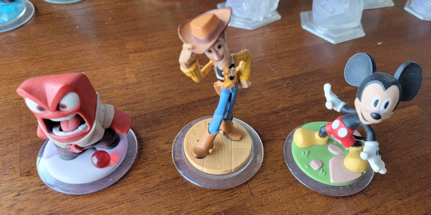 Disney Infinity Figures Lot 30+ Star Wars Marvel Cars Crystal Mickey Ralph