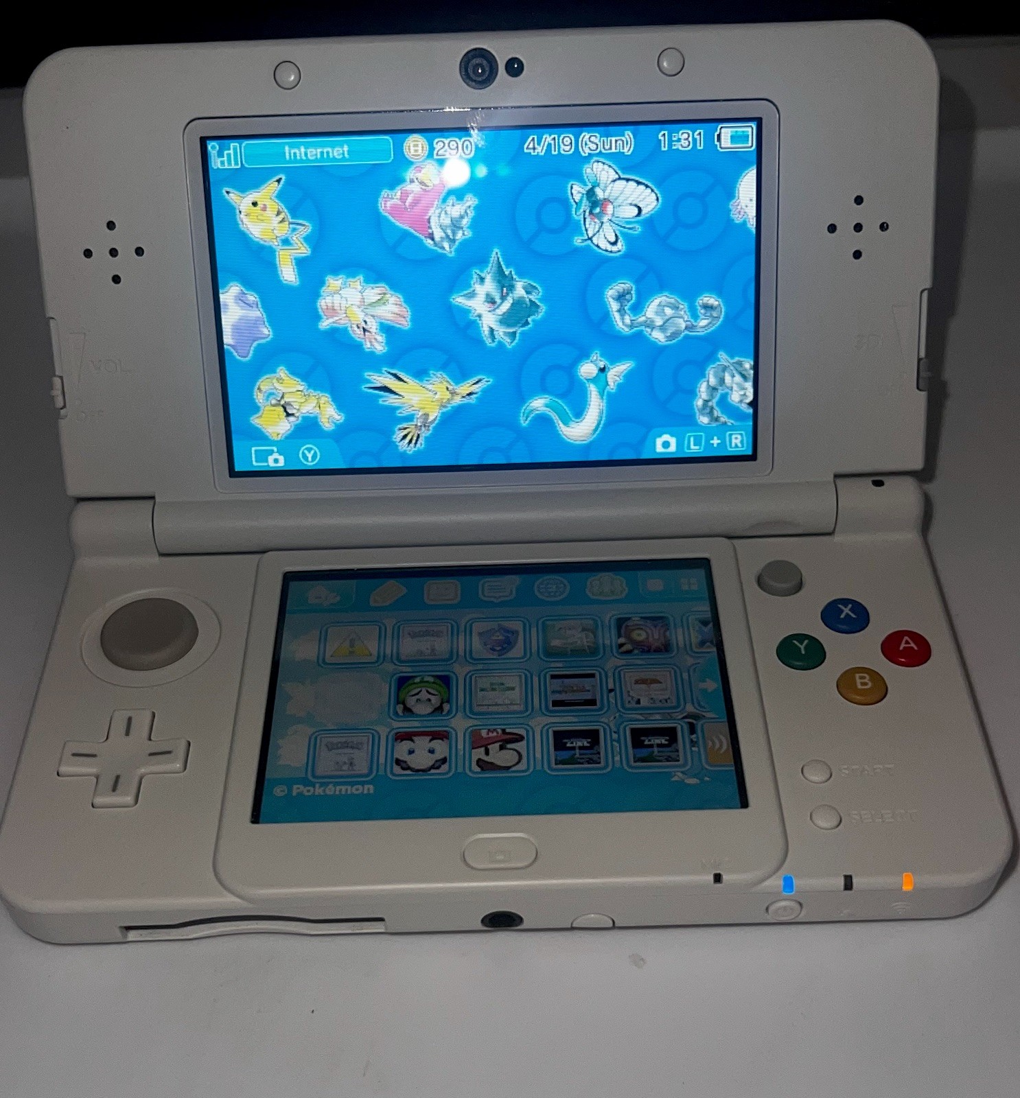 New Nintendo 3DS 20th Anniversary Pokemon Edition CIB W/New Charger