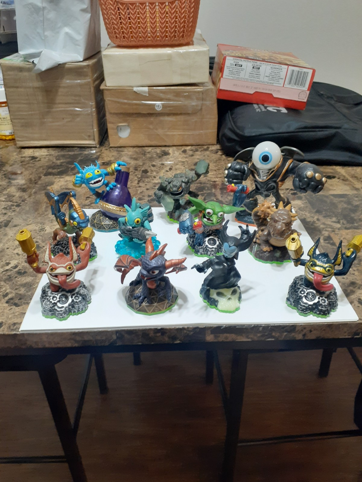 1 MIX LOT OF 11 ACTIVISION SKYLANDERS SUPERCHARGERS CHARACTERS ORIGINAL ITEM