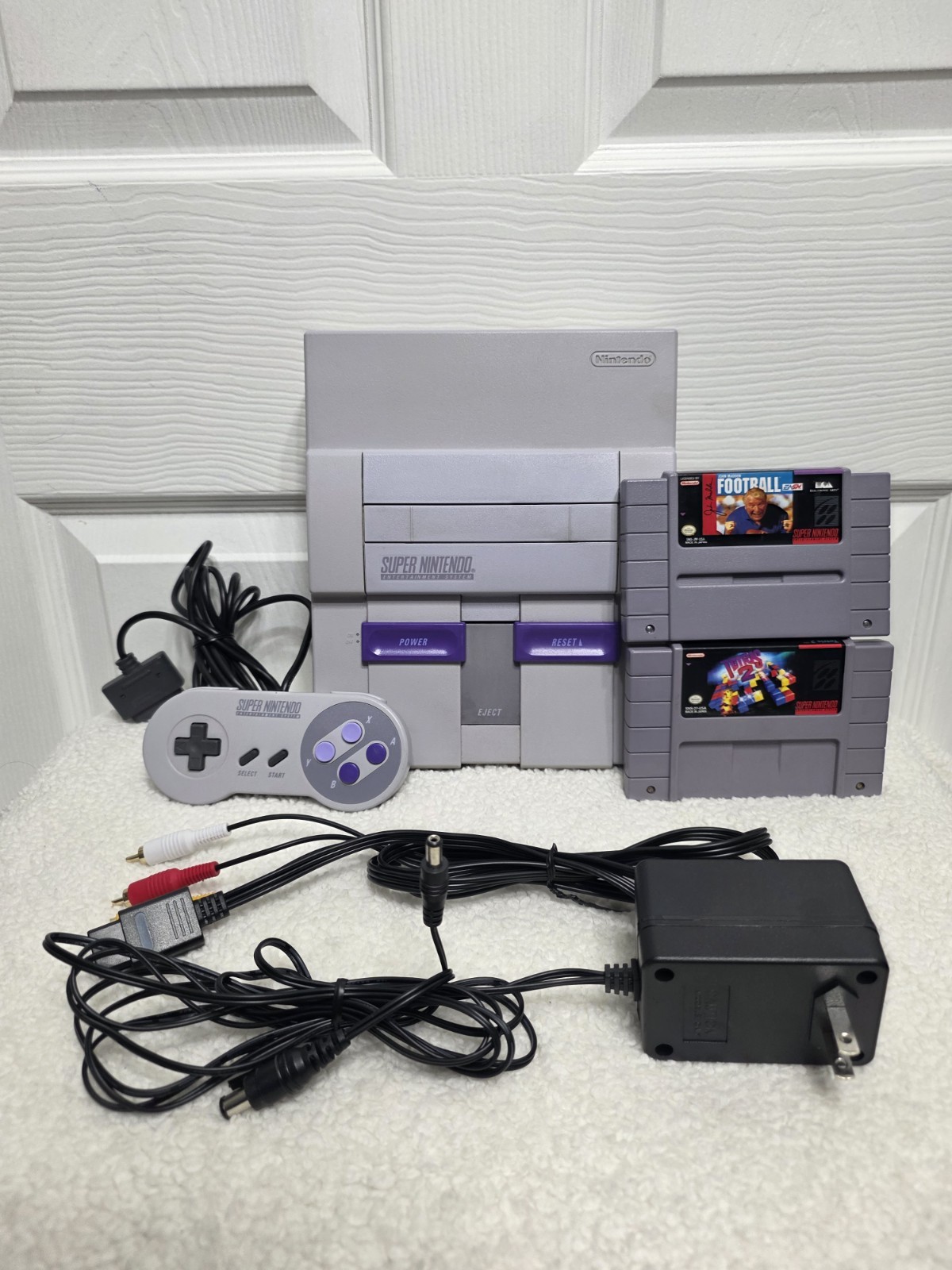 Super Nintendo SNES System Console Bundle w/ 2 Games (Tested & Working)