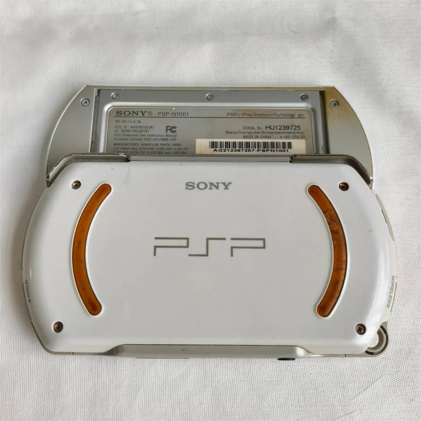PSP GO console White with Charger PSP-N1001 New Screen with protect tested well