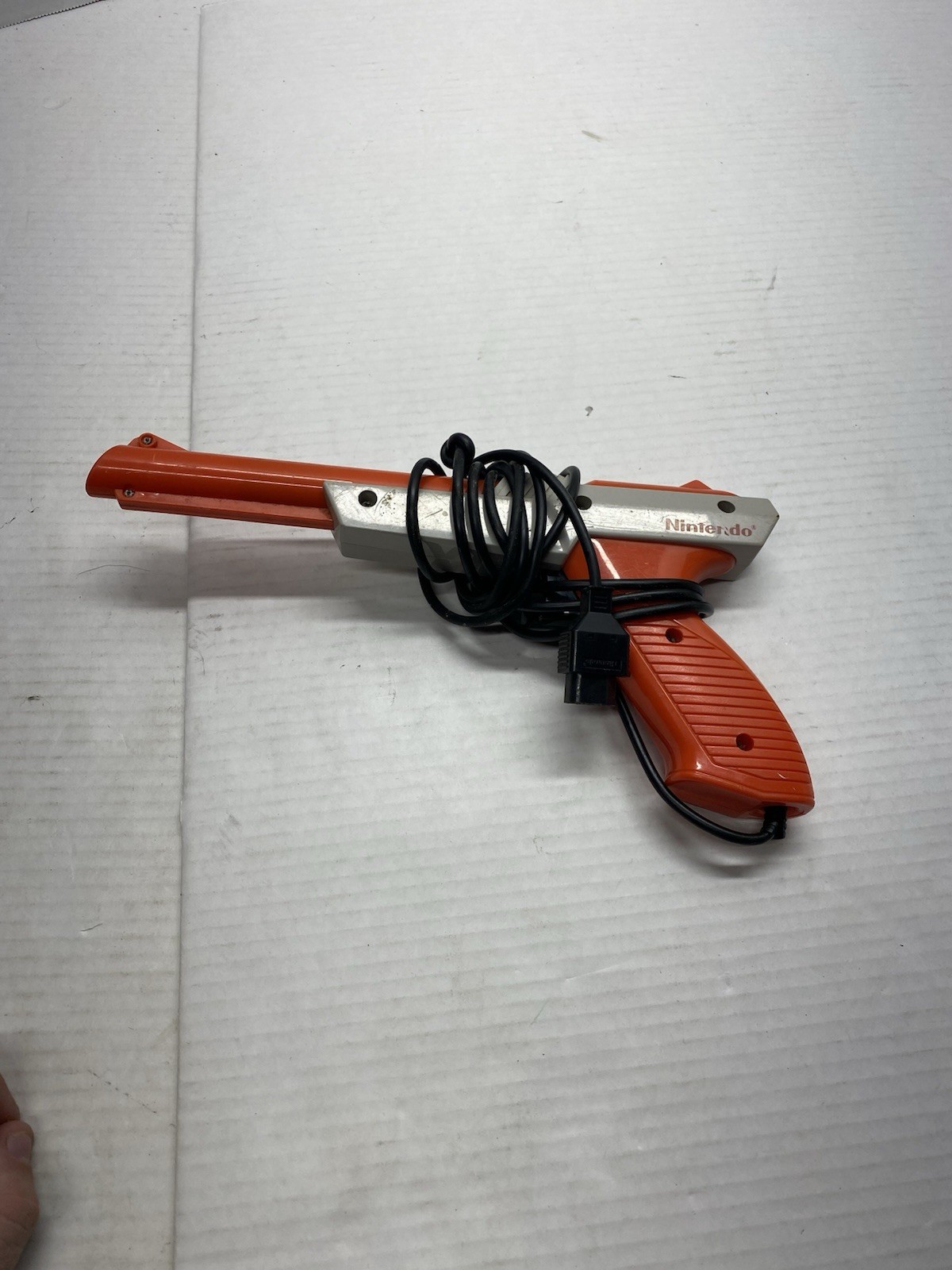 Original 1985 Nintendo NES Zapper Gun Authentic NES-005 Orange Tested & Working