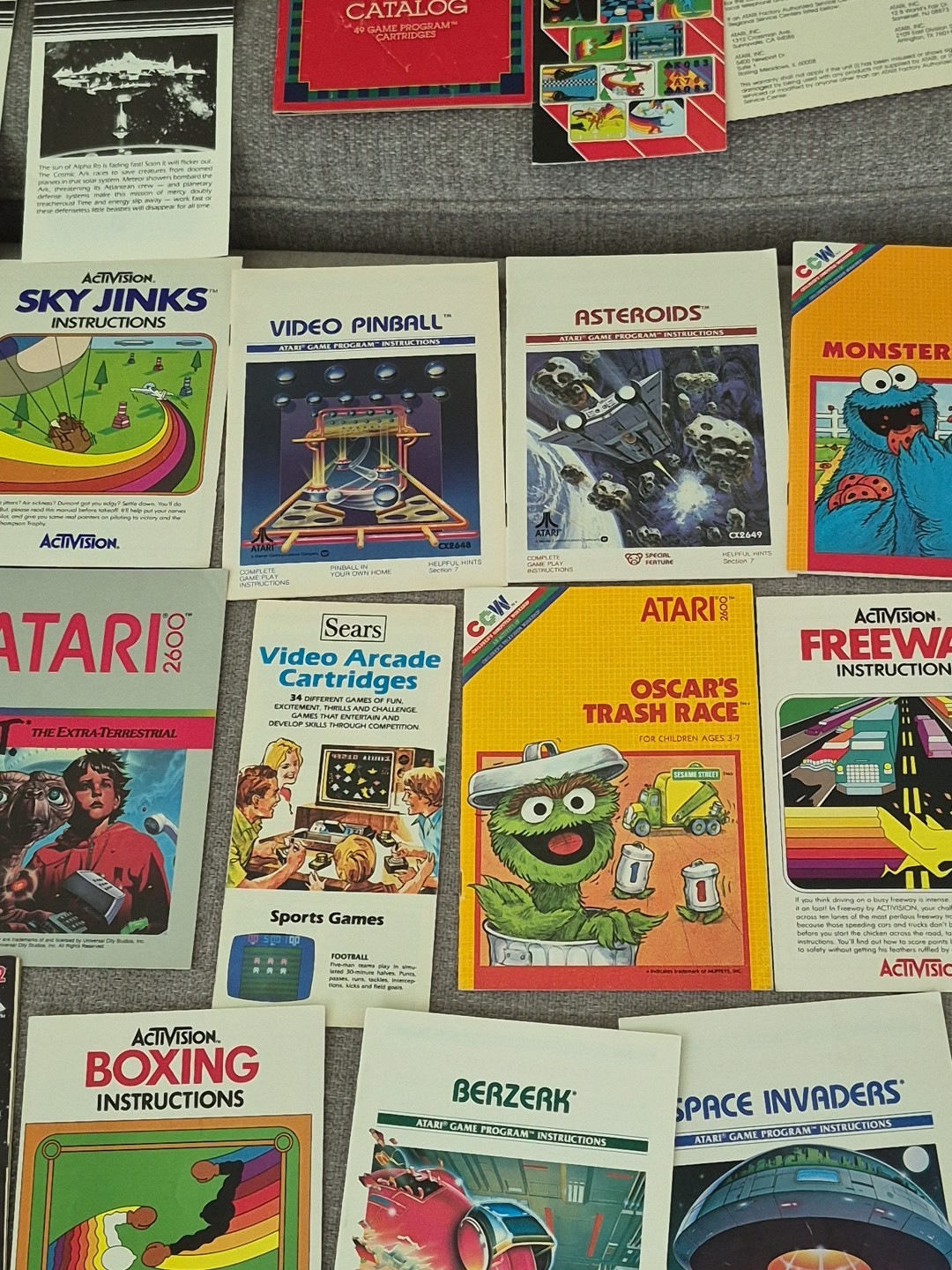 Huge Lot Of Atari 2600 Manuals & Catalogs Vintage Assorted. Good Condition.