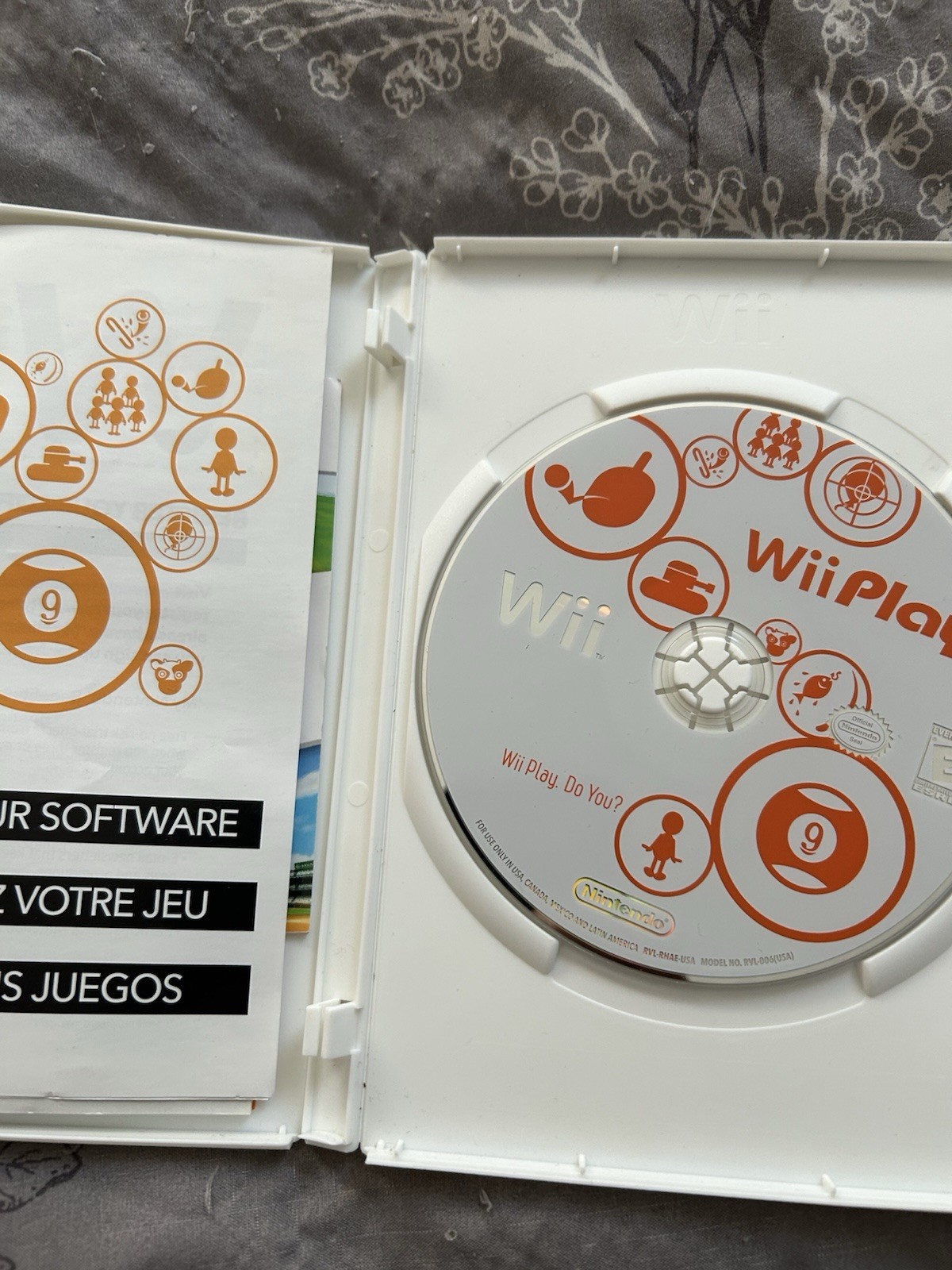 Nintendo Wii Play + Wii Sports Nintendo Wii NTSC-U/C 2007 E w/ Complete