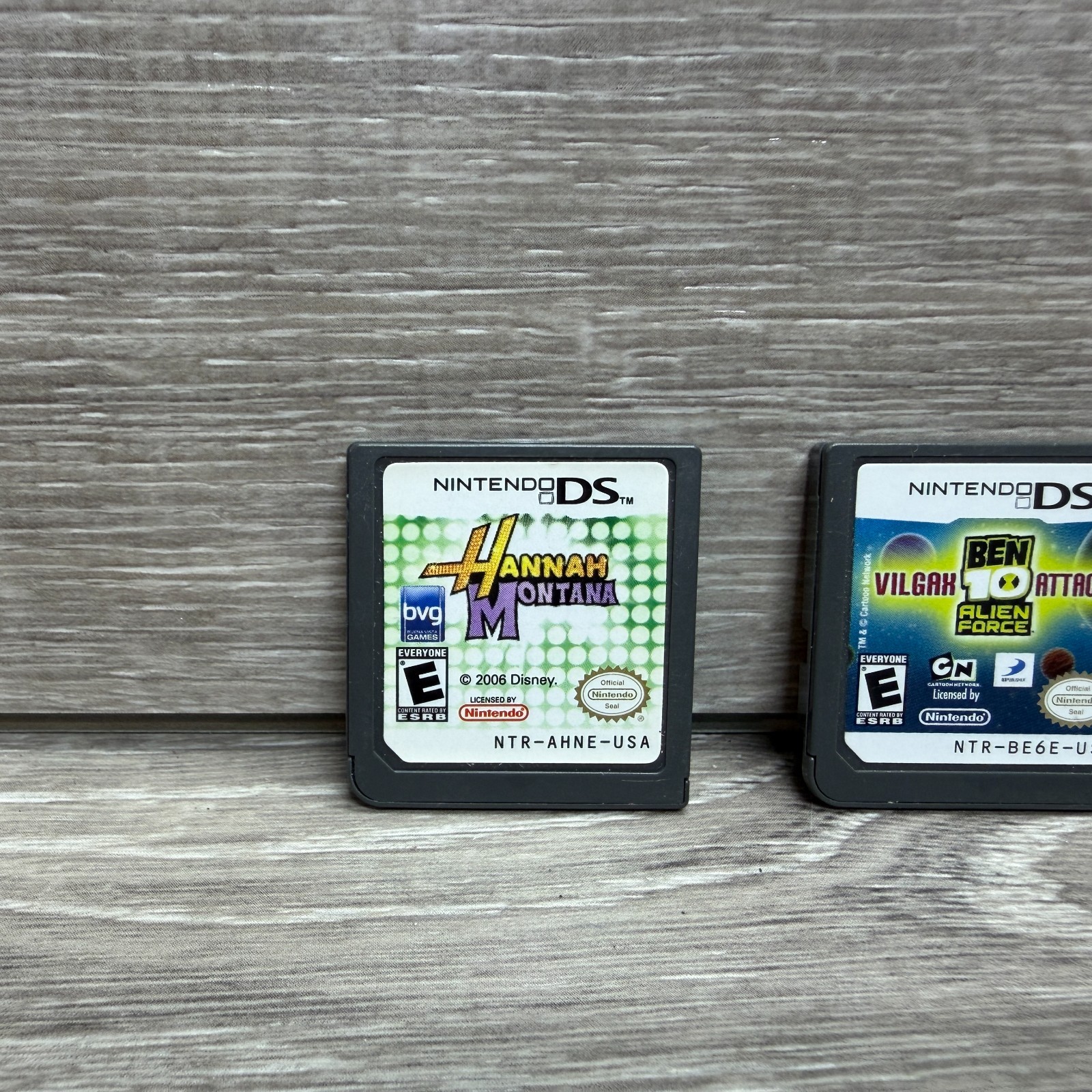 Nintendo DS Video Game Lot of 3 Kids Boys Girls Hannah Montana Ben 10 Happy Feet