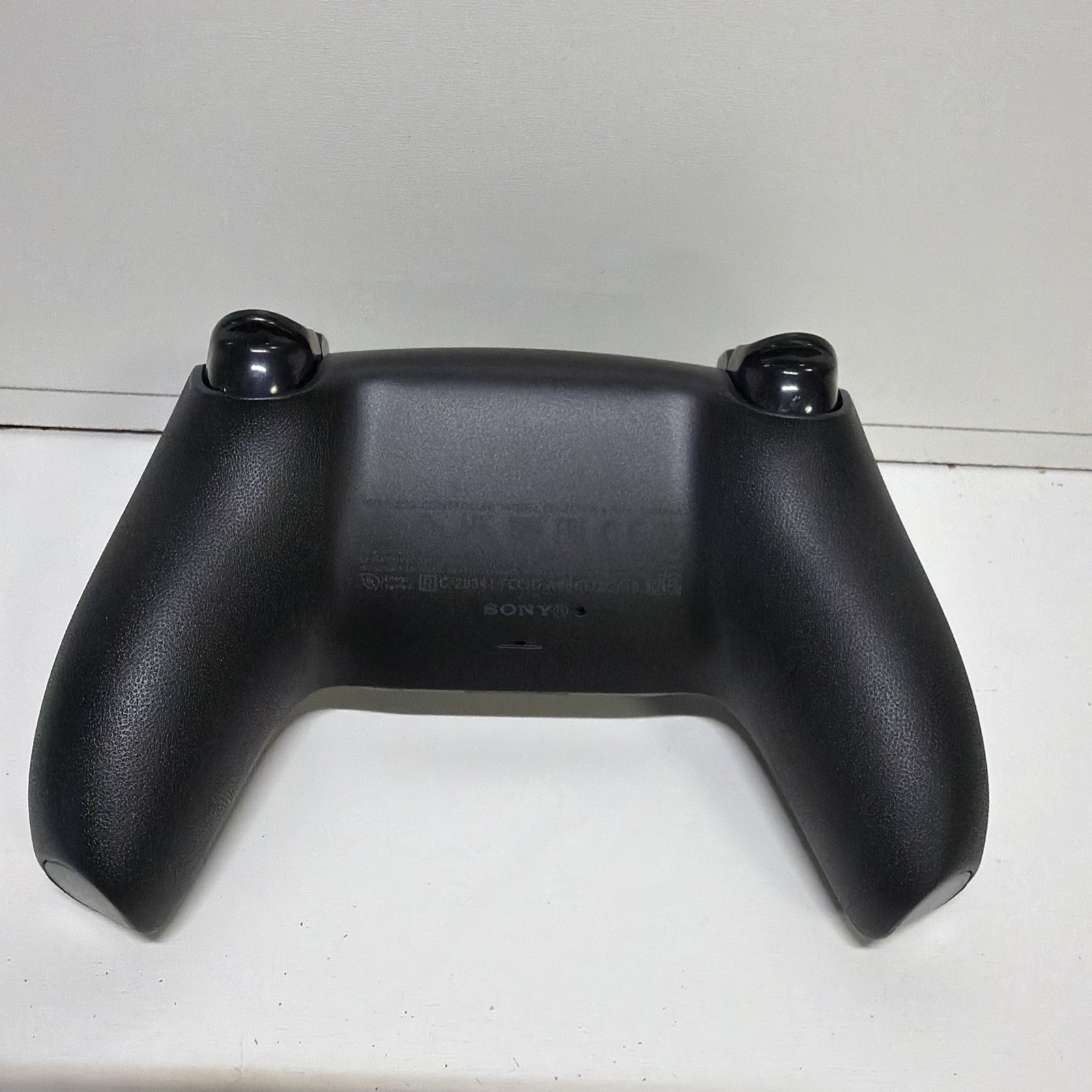 Sony DualSense Wireless Controller – Spider-Man 2 Limited Edition