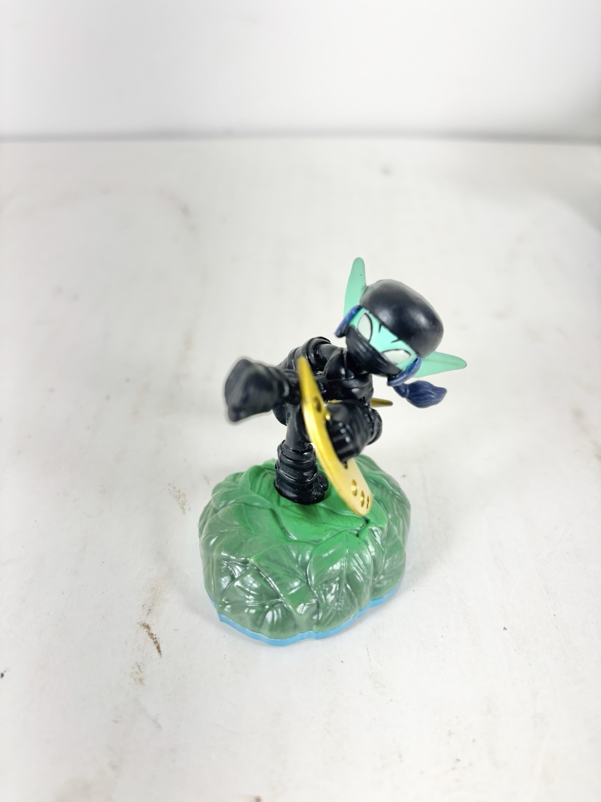 Skylanders Figure Lot of 12 Spyro Stealth Elf Gill Grunt Wash Buckler