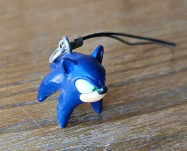 SONIC THE HEDGEHOG, MINI HEAD. PHONE / ORNAMENT/ HANGING ACCESSORY. TOMY, SEGA