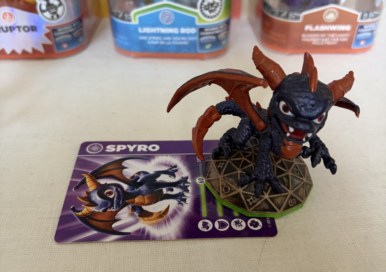 Mixed Lot of 7 Skylanders Giants Figures Activision