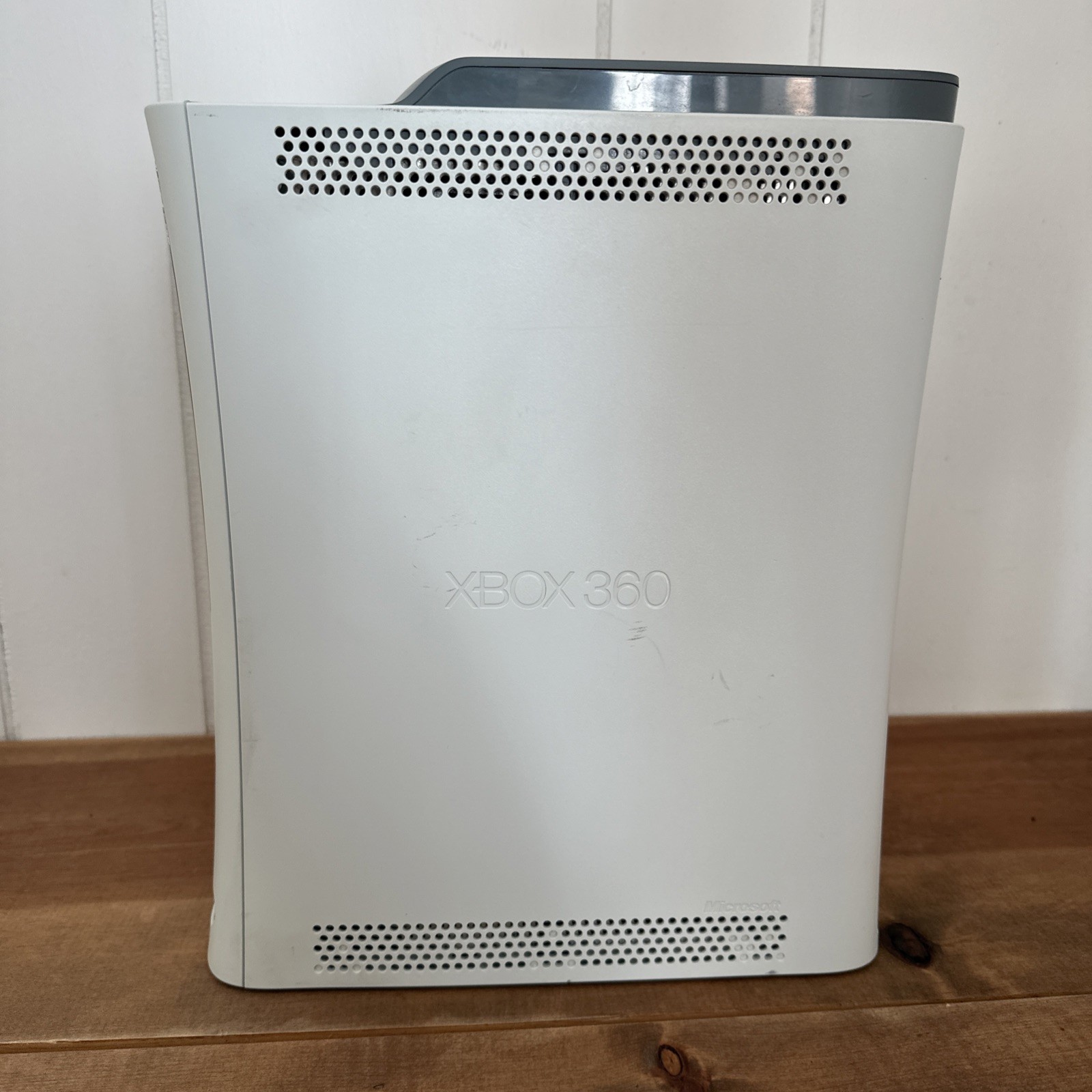 Microsoft Xbox 360 White Console 60GB HDD Console And Power Cable Only Tested