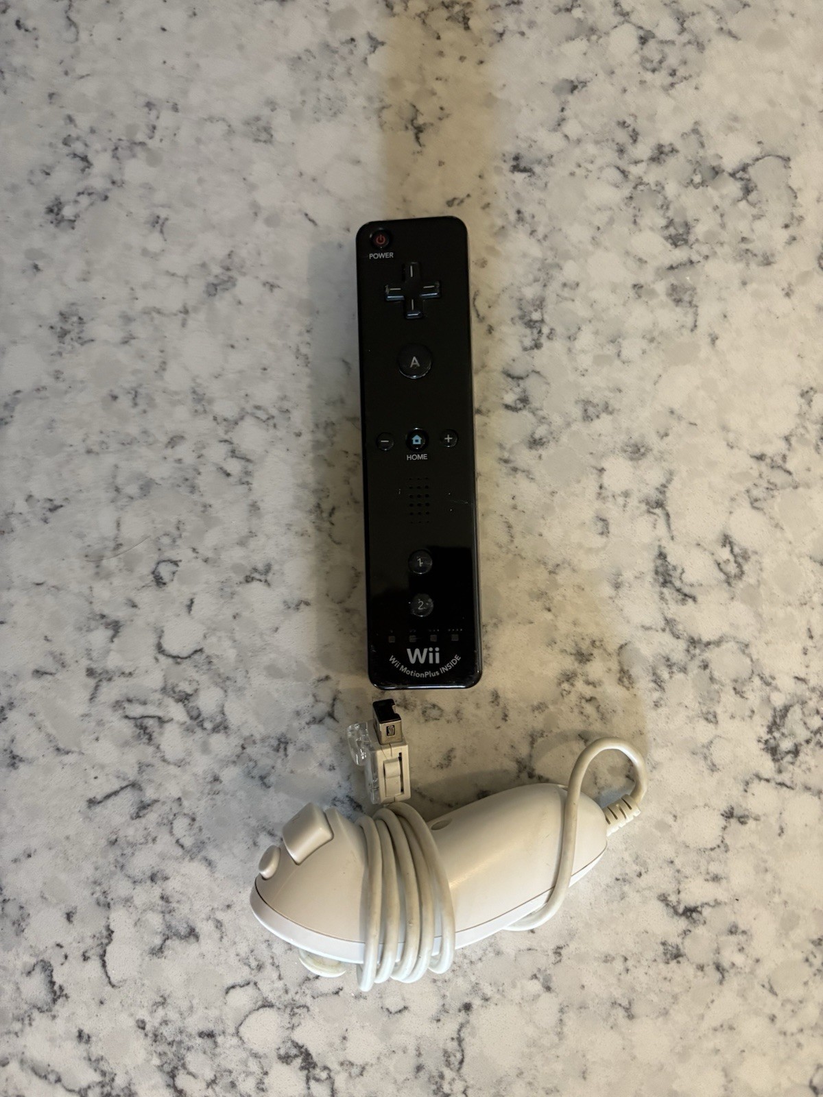 Nintendo Wii U Console Bundle w/ GamePad, Wii Remote, Nunchuk, NTSC-U/C 2012