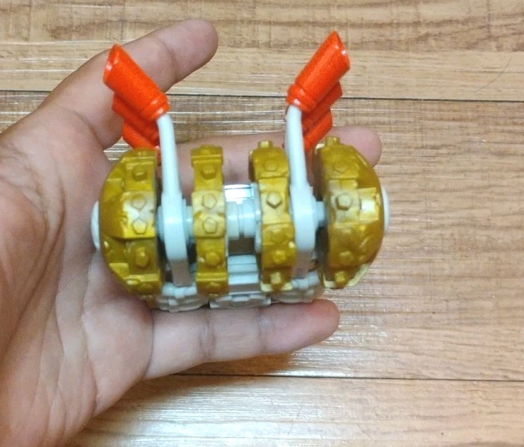 Skylanders Superchargers Gold Rusher Land Vehicle SKY30