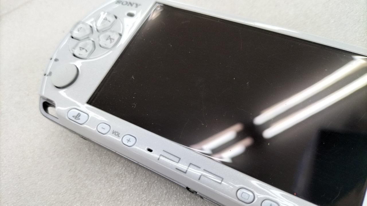 Sony PSP 3000 PlayStation Portable PSP-3000 Handheld Console A3470