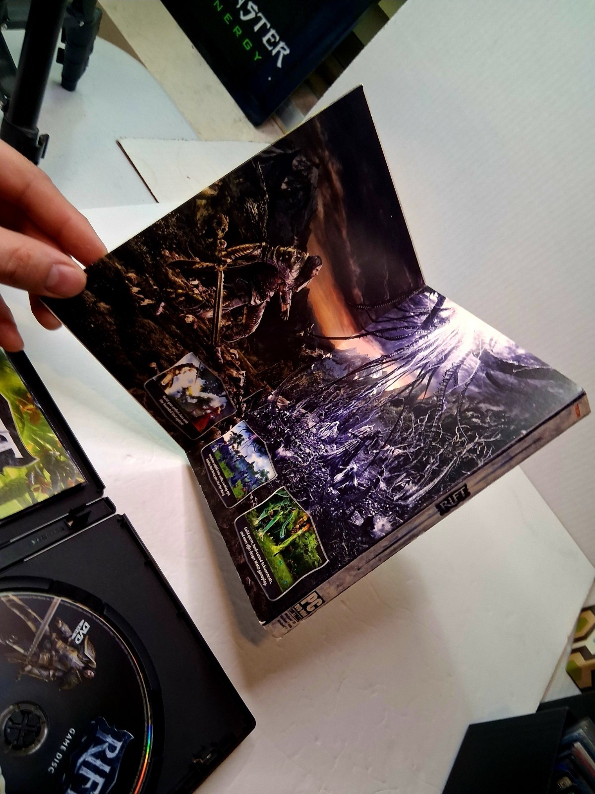 Rift (PC, 2011)