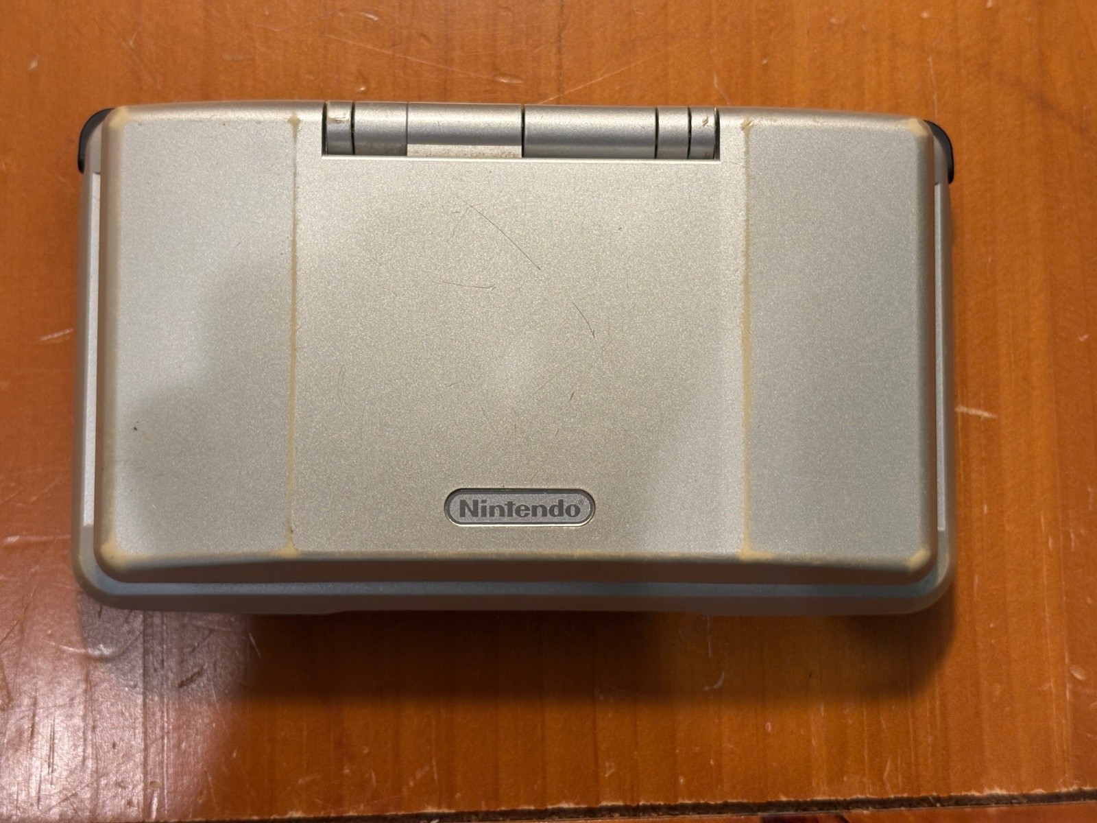 Nintendo DS Silver Handheld System – Good Condition! – TESTED AND WORKING (10D)