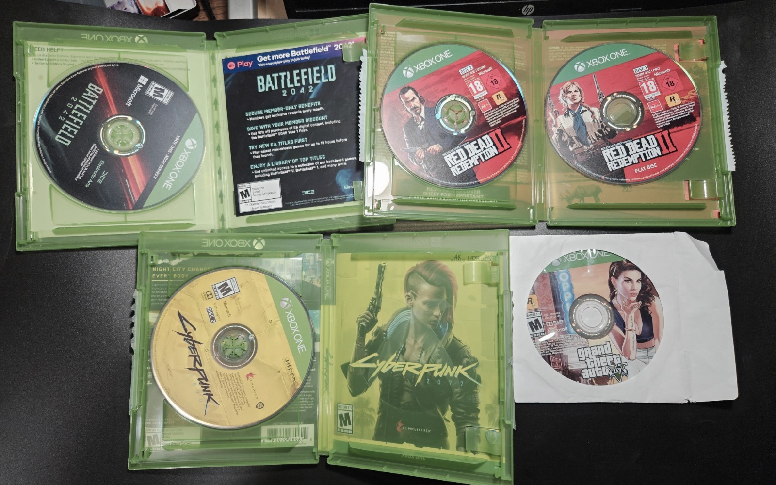 Xbox One Game Lot of 4 (Red Dead Redemption 2, Cyberpunk 2077) & Black Controlle