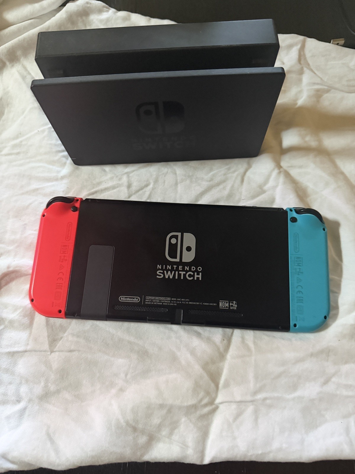Nintendo Switch HAC-001 32GB Console Neon Red/Blue Joy-Con Dock HDMI Grip